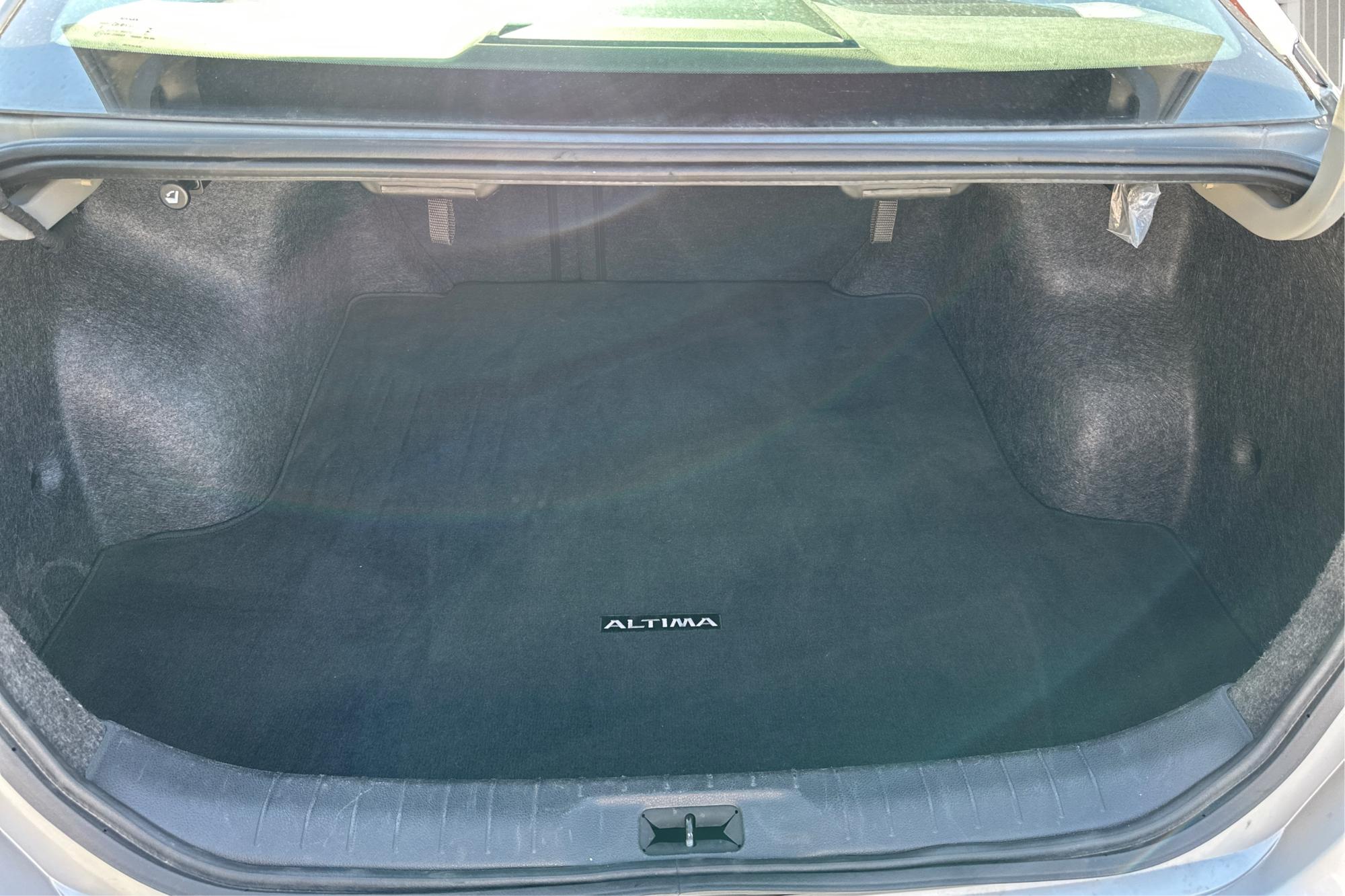 2023 Silver Nissan Altima 2.5 SV (1N4BL4DV2PN) with an 2.5L L4 DOHC 16V engine, CVT transmission, located at 767 S State Road, Pleasant Grove, UT, 84062, (801) 785-1058, 40.354839, -111.736687 - Photo#10